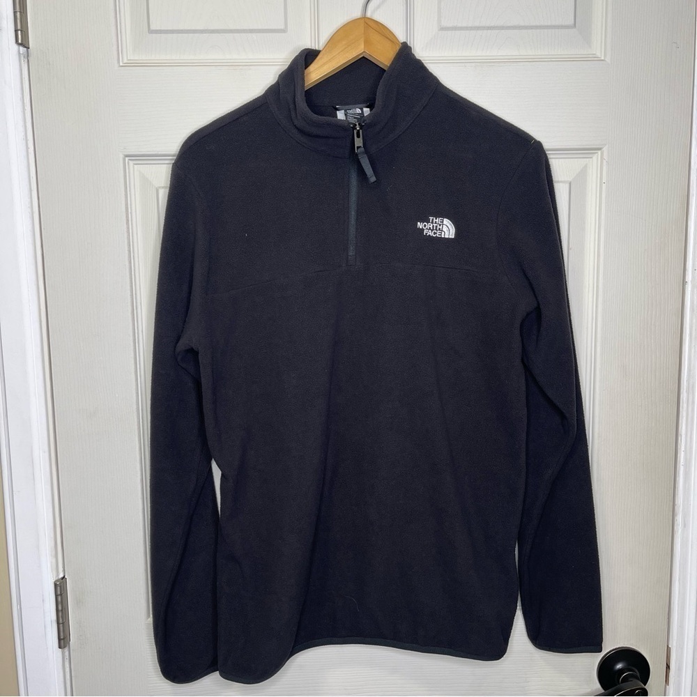 The North Face Circular Design Black Men’s Half Zip Pull Over Sz S